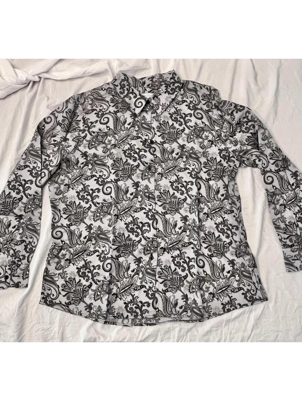 FOXCROFT Appleseeds Women's Size 12 Wrinkle Free Button up Paisley Shaped Shirt